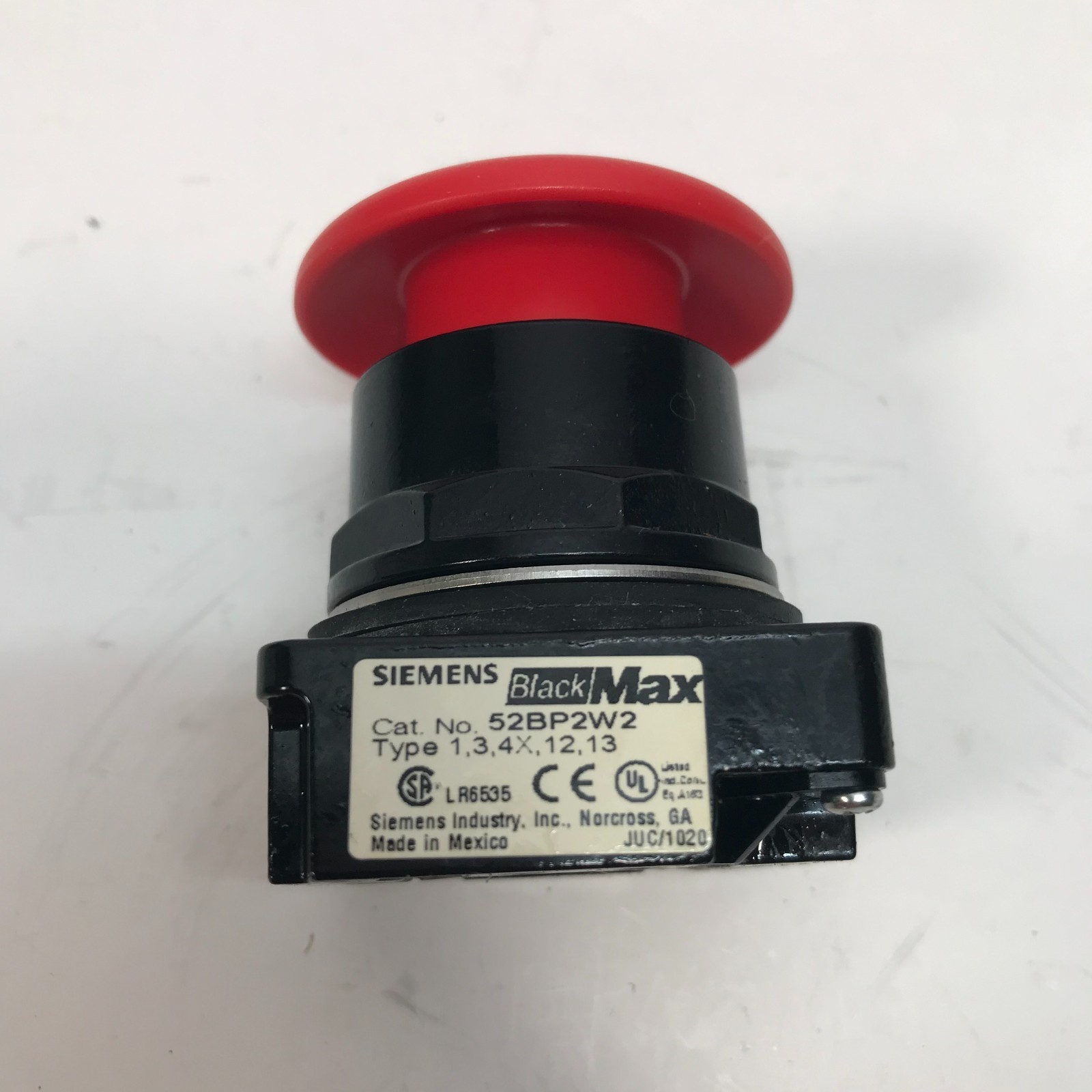Siemens 52BP2W2 2 Pos. Push-Pull Operator Maintained, Plastic, 1 3/4", Red - New