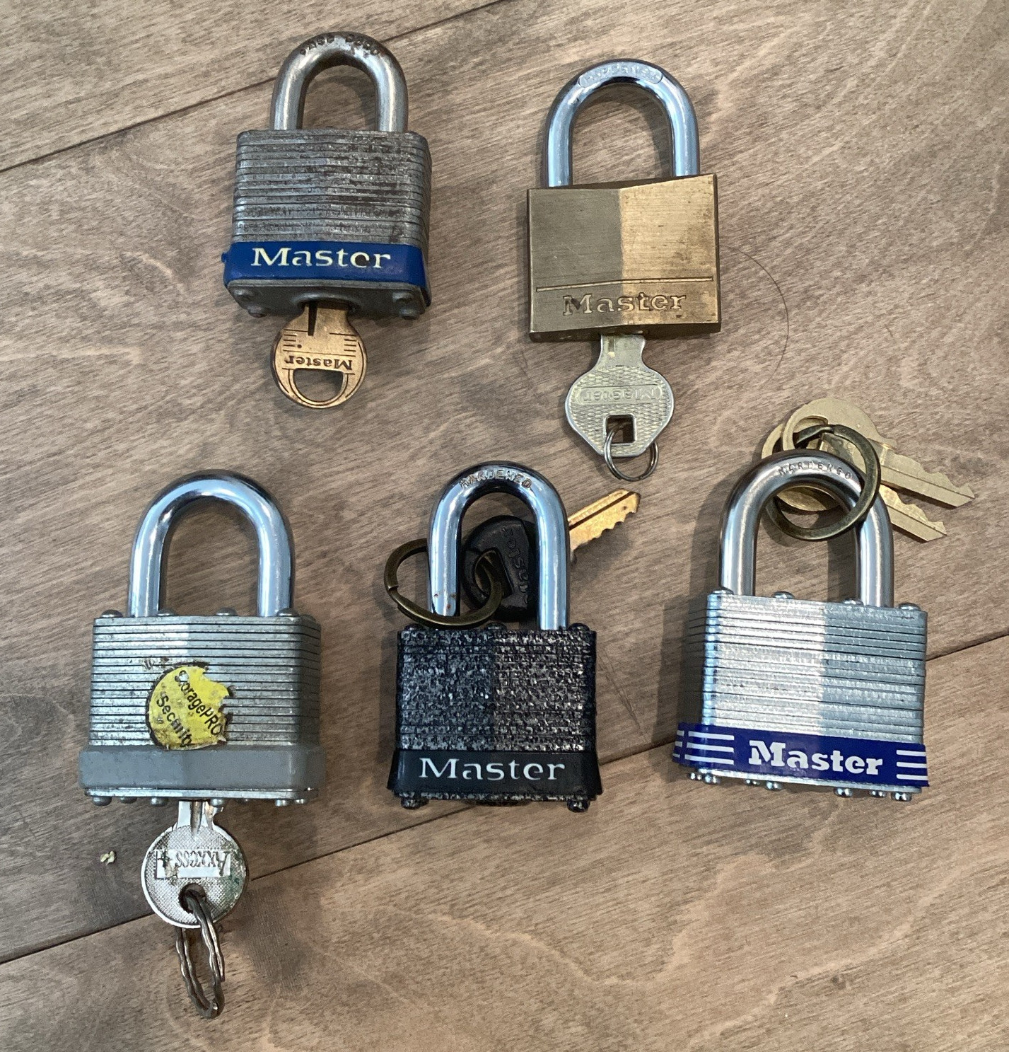 Master Lot of 4 Keyed Padlocks w/ Keys - 1 Chateau w/key