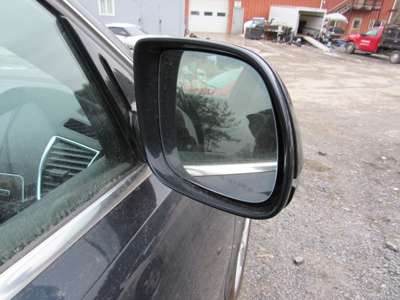 Q5 2015 Glove Box 1104746