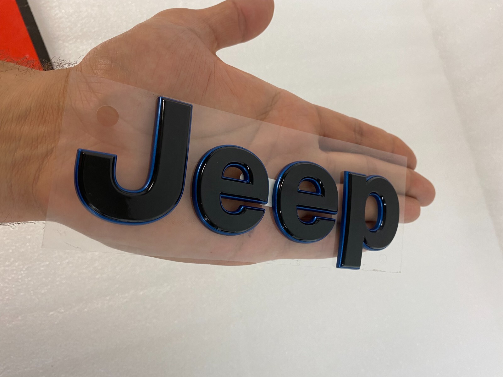 JEEP EMBLEM BADGE NAMEPLATE  HOOD GRAND CHEROKEE 2018-2021 NEW 68406600AA
