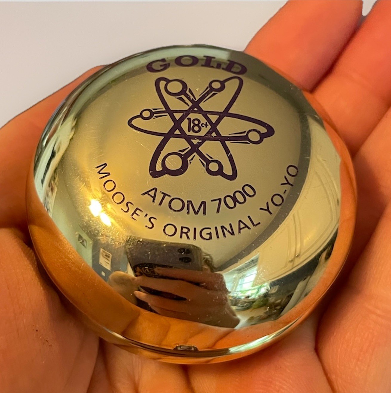 Rare Vintage Moose Atom 7000 Gold Yo-Yo Toy Australia 1970s with the coin
