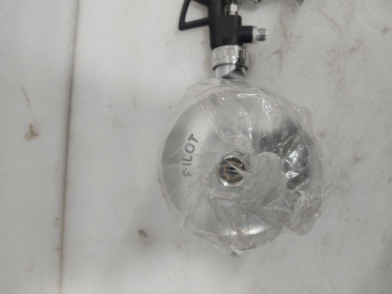 Pilot P-70 Spray Gun for Paint
