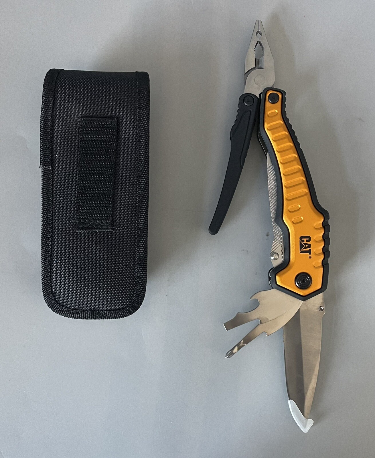CAT XL Multi Tool w/ OEM Pouch — Tested/Working