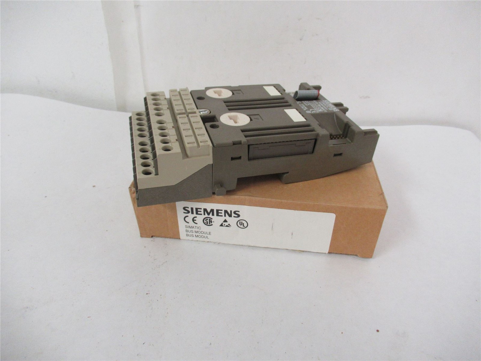 251817 New In Box; Siemens 6ES5700-8MA11 Bus Module For S5-100U/ET