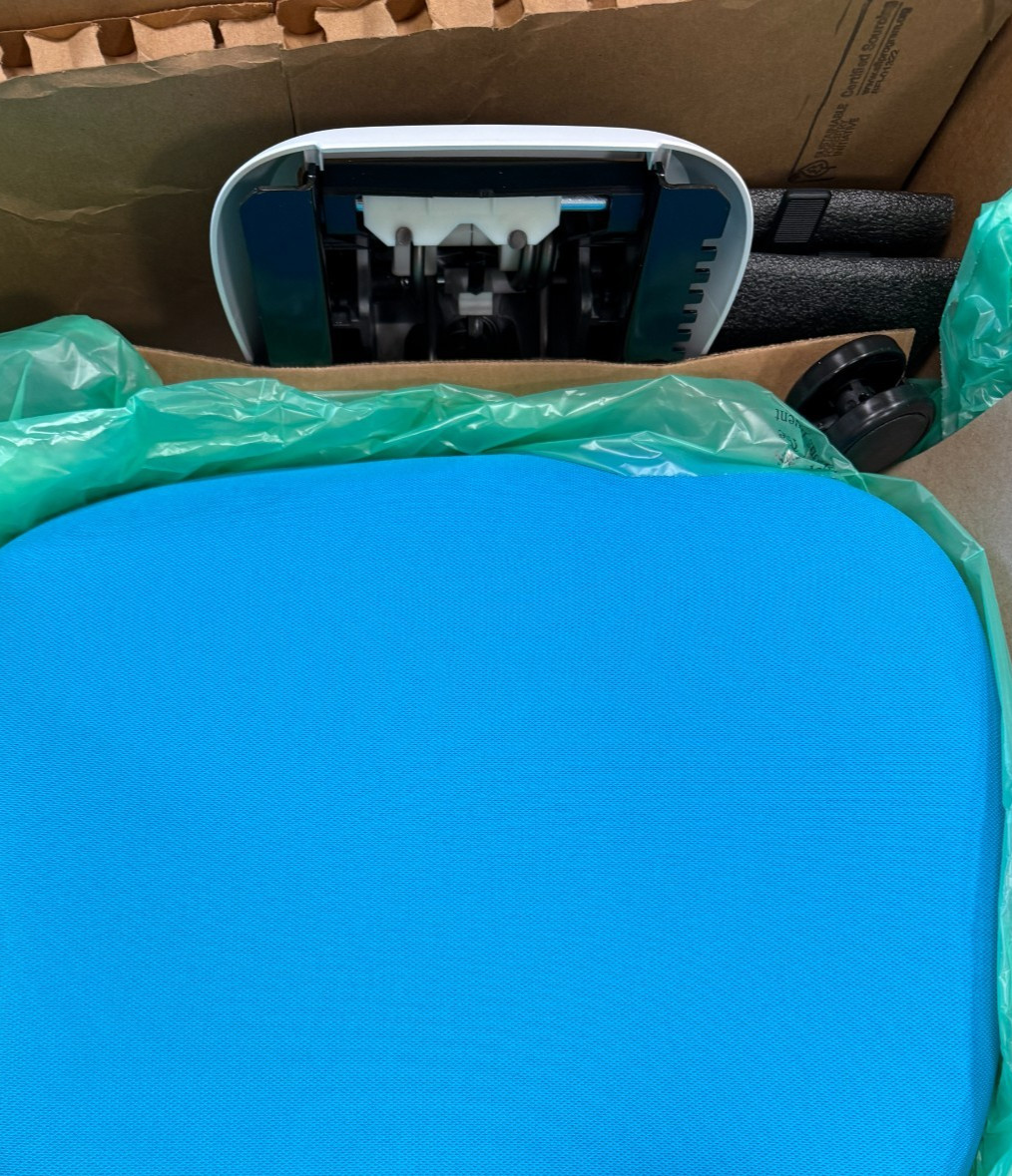 BRAND NEW Steelcase Series 1 Chair - 5S21 Blue Jay fabric & 6205 Seagull base