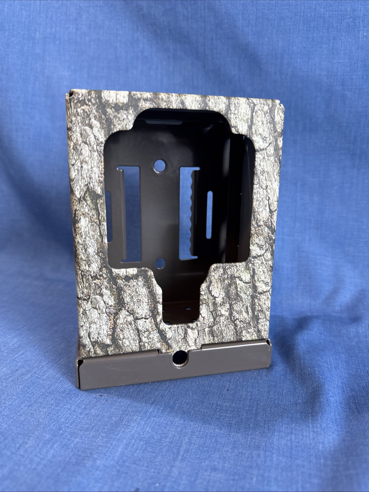Browning Trail Cameras Security Box Fits Model BTC–7FHD-P Camera￼