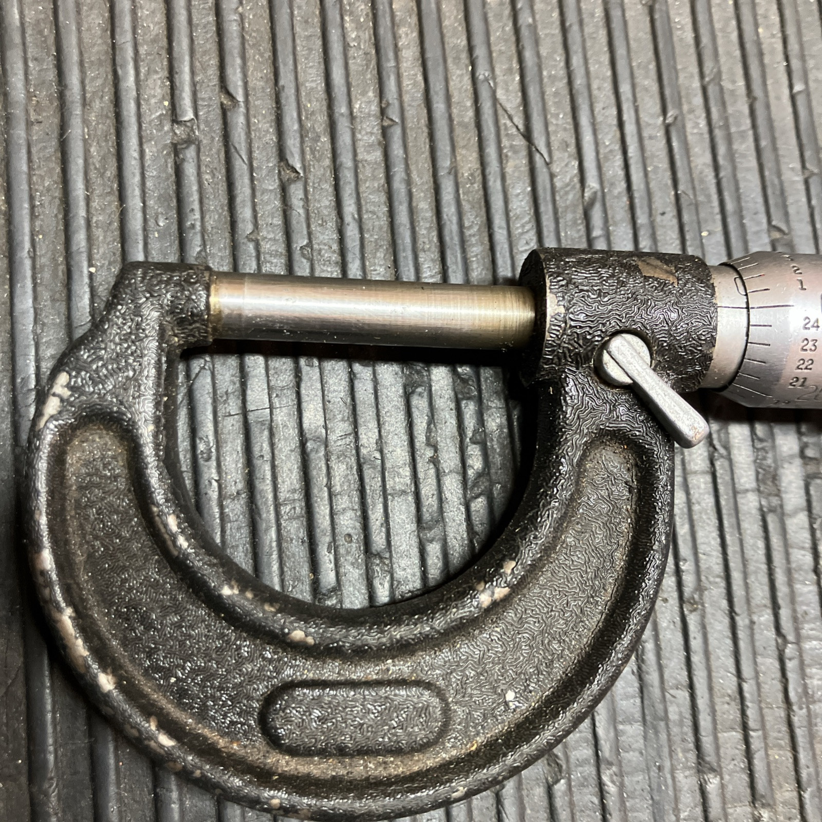 Central Tool Used model 12RL 0-1” Micrometer In Original Box