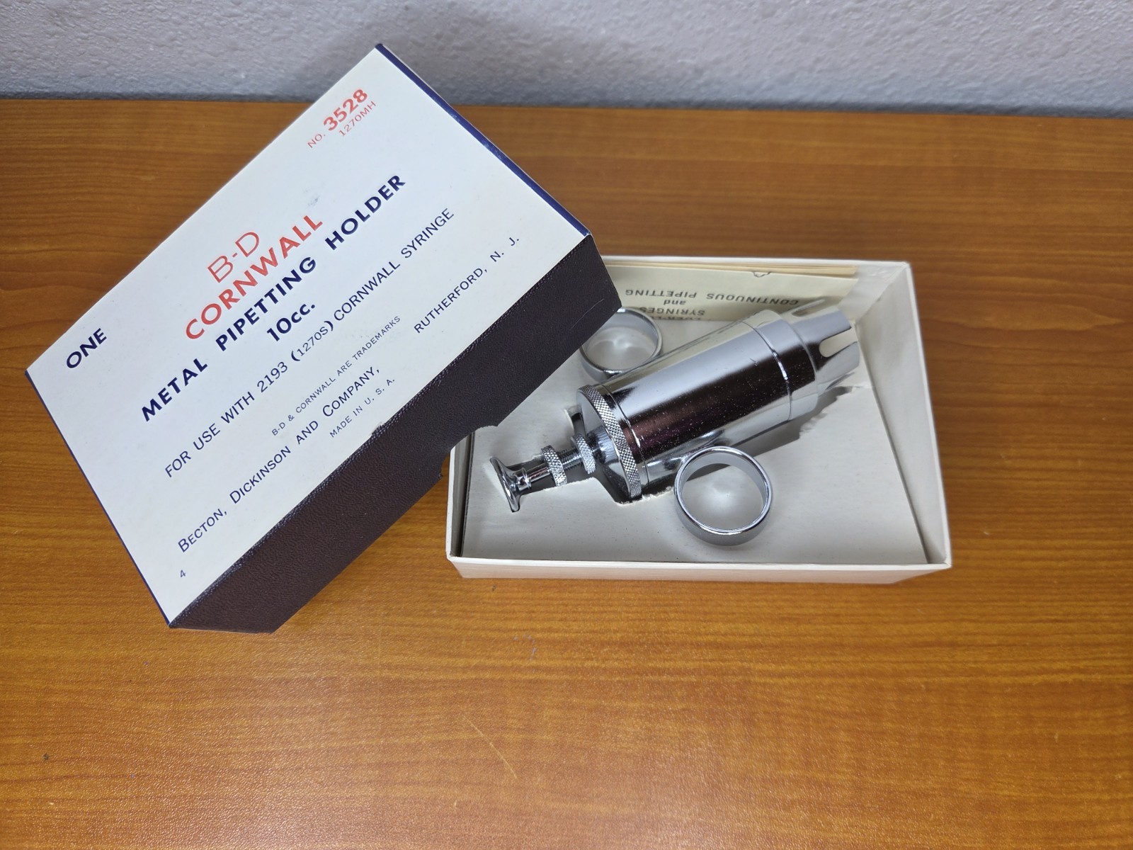 B-D Cornwall Syringe Pipetting Holder, 10cc for 1270s 2193 Syringe NEW