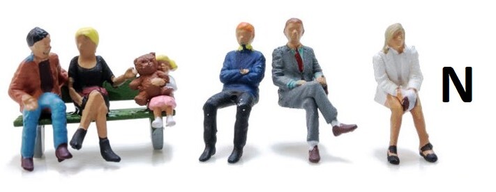 N Scale - Bus Stop People  - 4 PCS.- WOO-A2134
