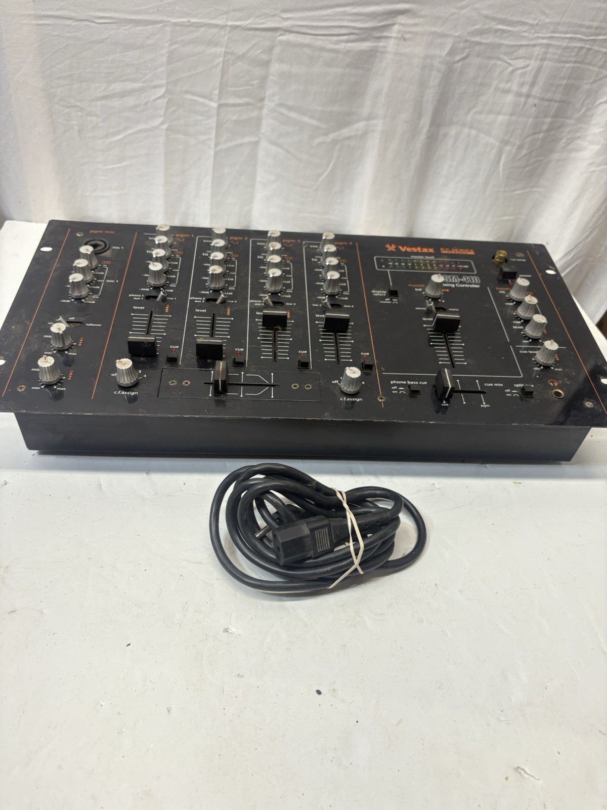 vestax dj mixer dsm-410 Turns On Not Fully Tested For Parts