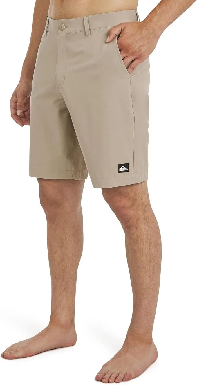 Quiksilver Men's Hybrid Short | E31