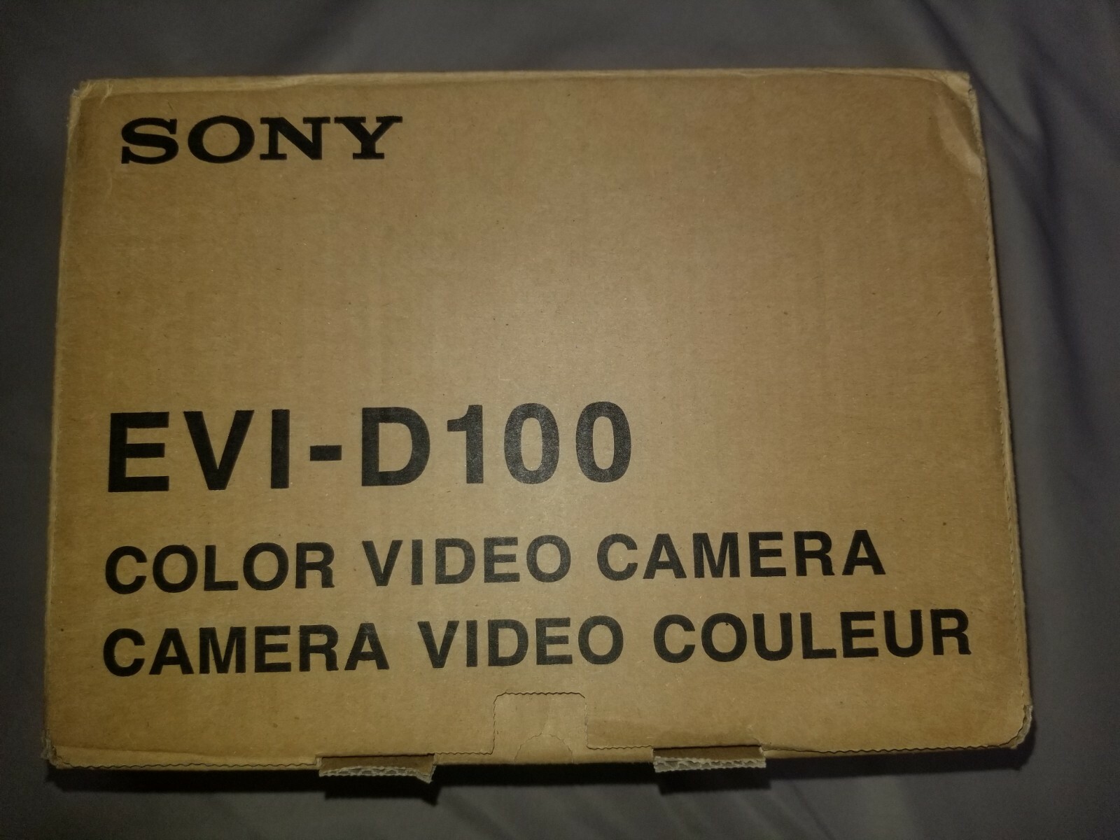 SONY EVI-D100 Color Video Camera w/ power supply