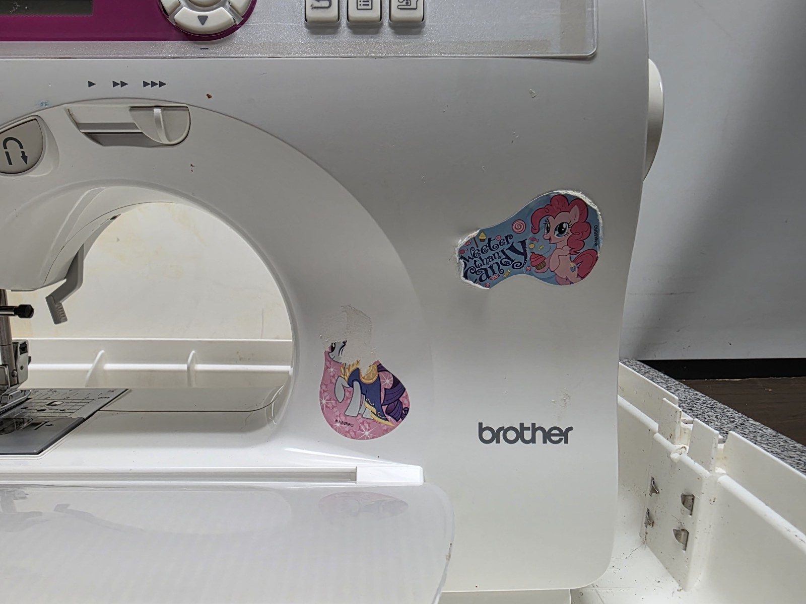 Brother CS-8150 Computerized Sewing Machine