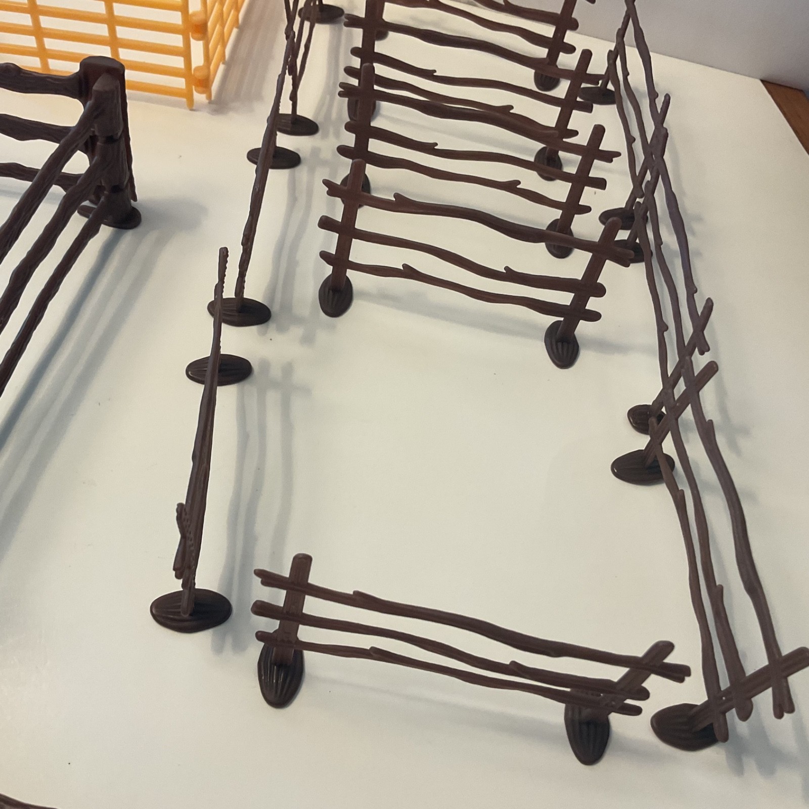 Farm Animal Plastic Fences 3 Different Sets Yellow & Brown with Tree