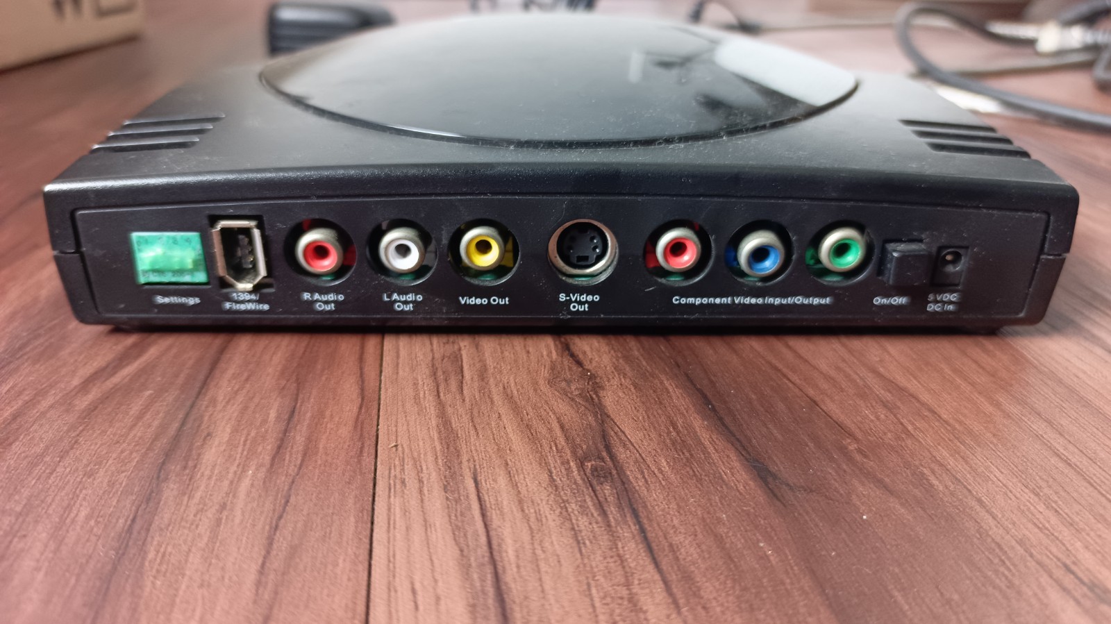 ADS Tech PYRO AV-Link API-550 Analog-to-DV FireWire Converter NTSC/PAL