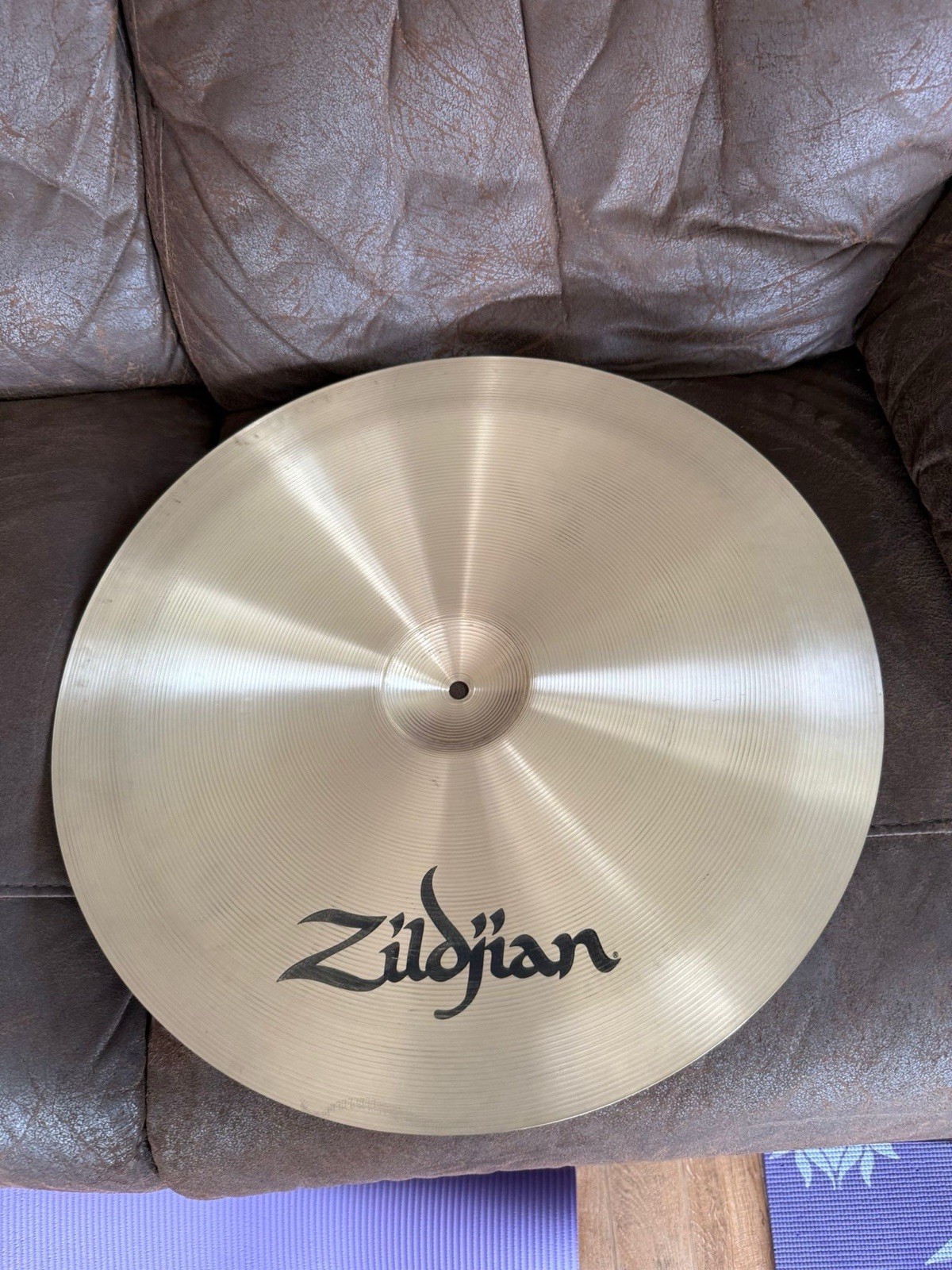 Zildjian Avedis 20” Pang Cymbal. 2104g. Free P&P