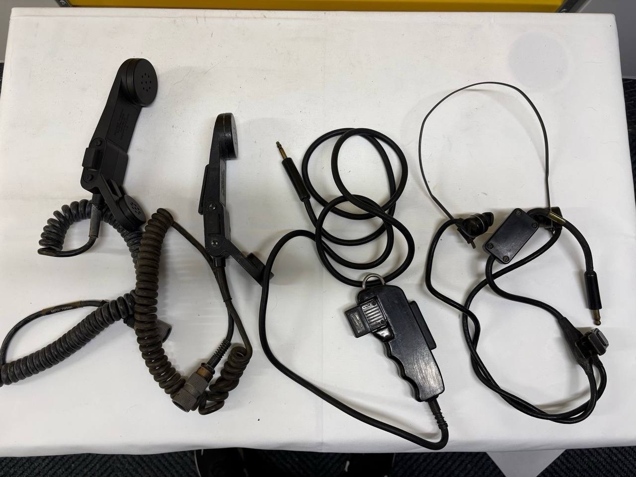 US Military Handset Lot 2x H-250/U M-52/U Mic CD-620-U