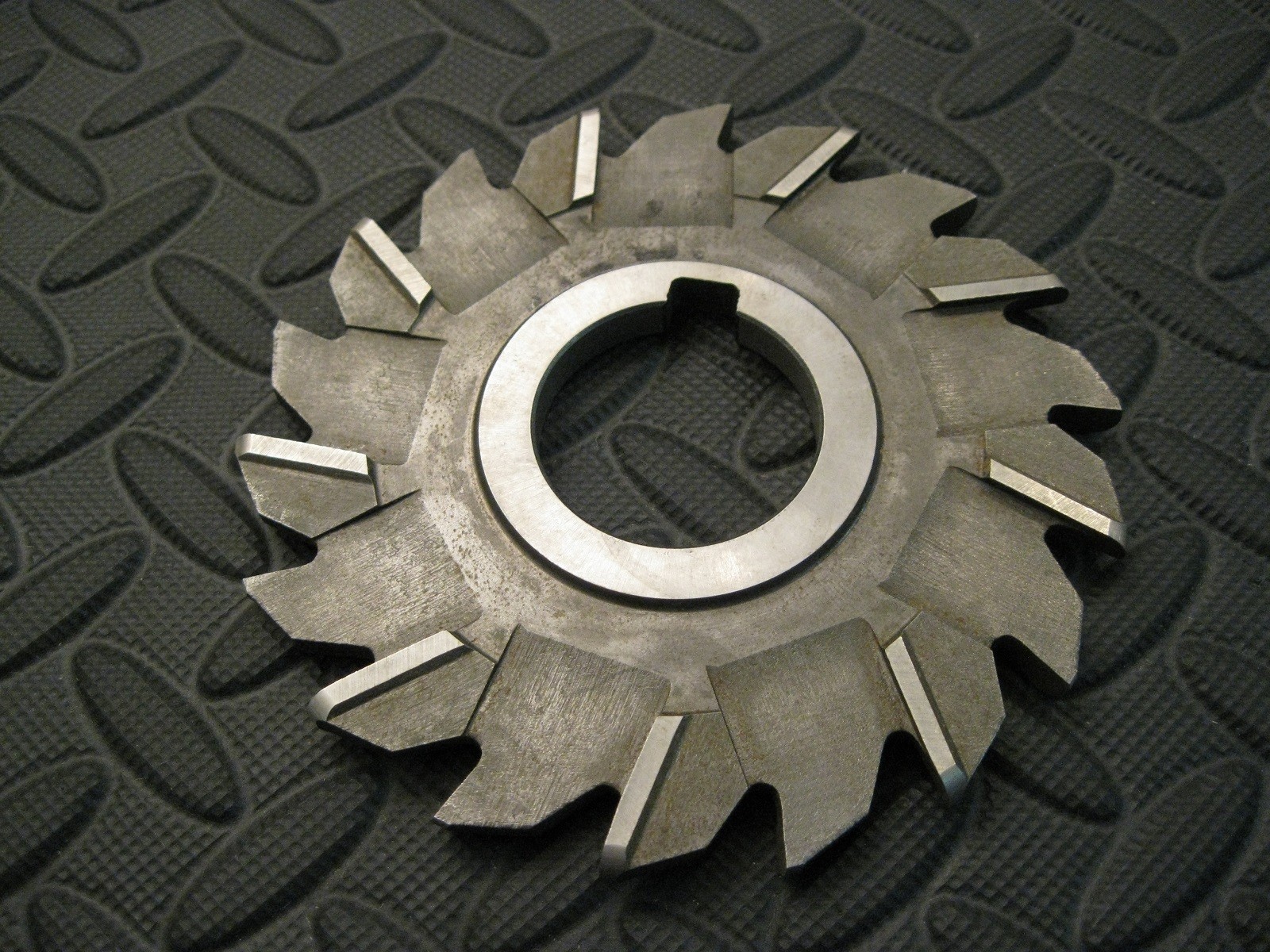 4"x1/4"x 1-1/4"xFull Rad. STG. TH. Side Mill, Moon Cutter Inc.
