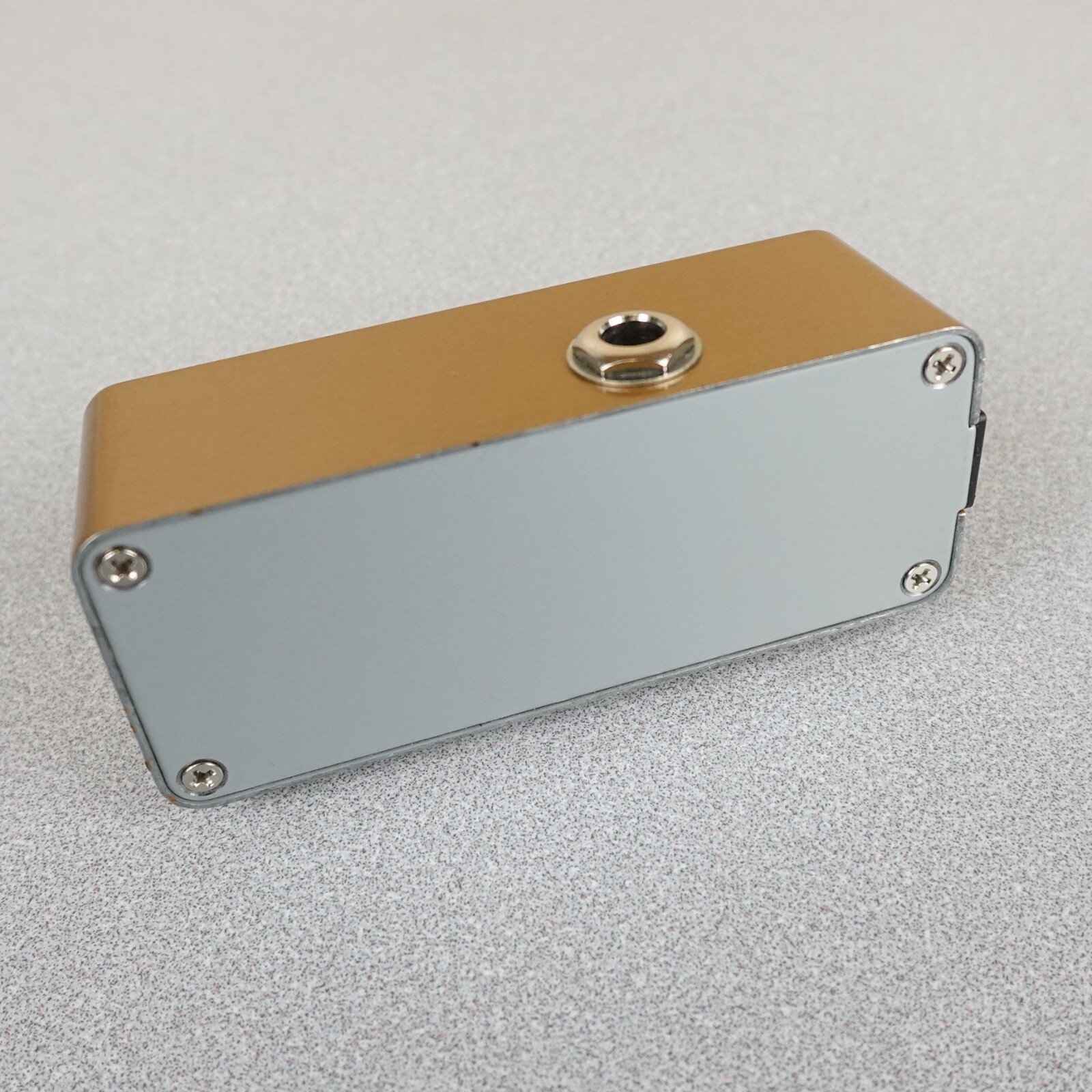 Donner Surge Rotator Reverb FX Pedal Gold Untested