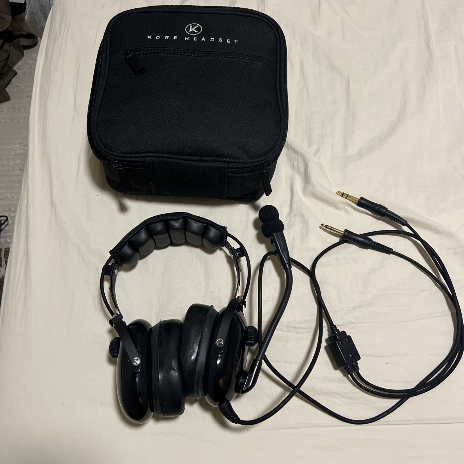 KORE Aviation P1 General Aviation Headset for Pilots /In very good condition