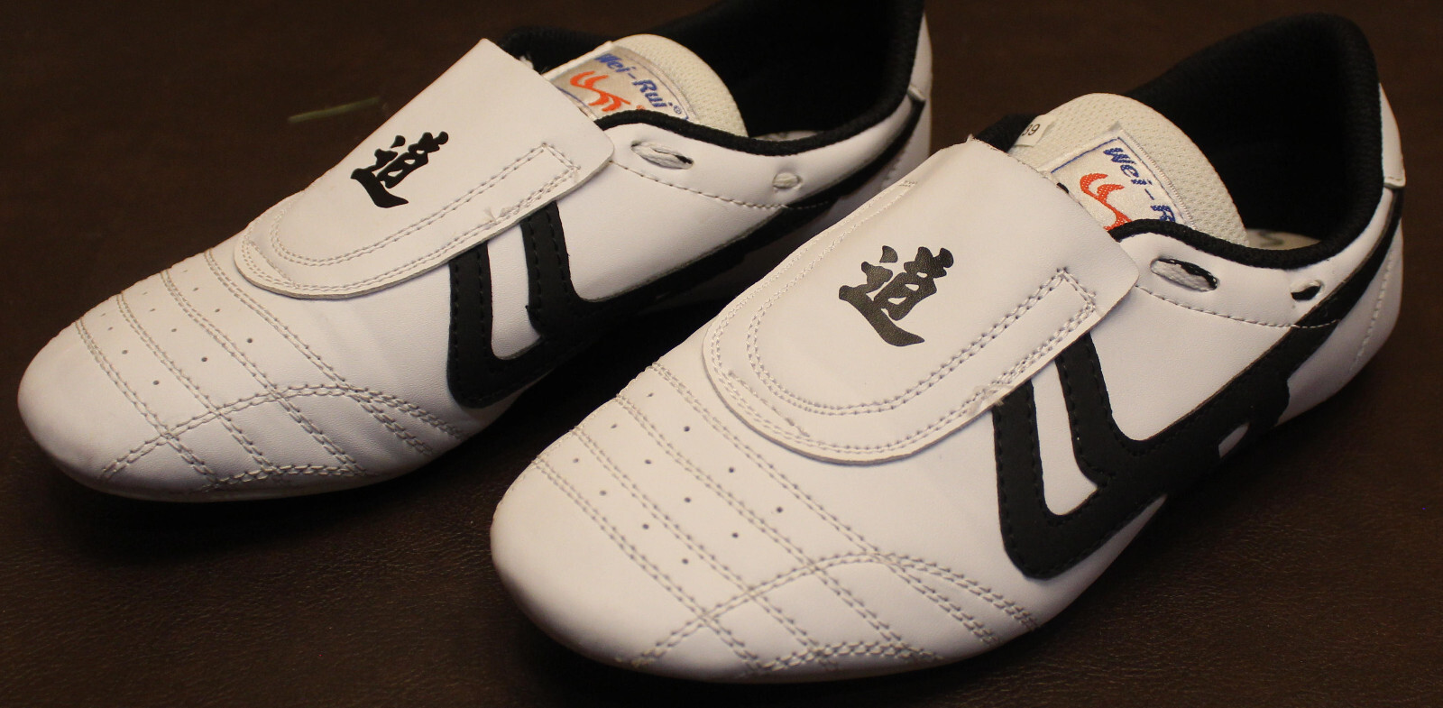 WEI-RUI~White & Black Martial Arts TAEKWONDO SHOES~Size 39