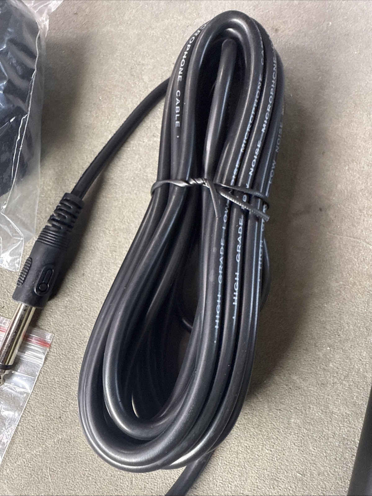 Marengo Handheld Wired Microphone, Cardioid Dynamic Vocal Mic with 13ft Cable