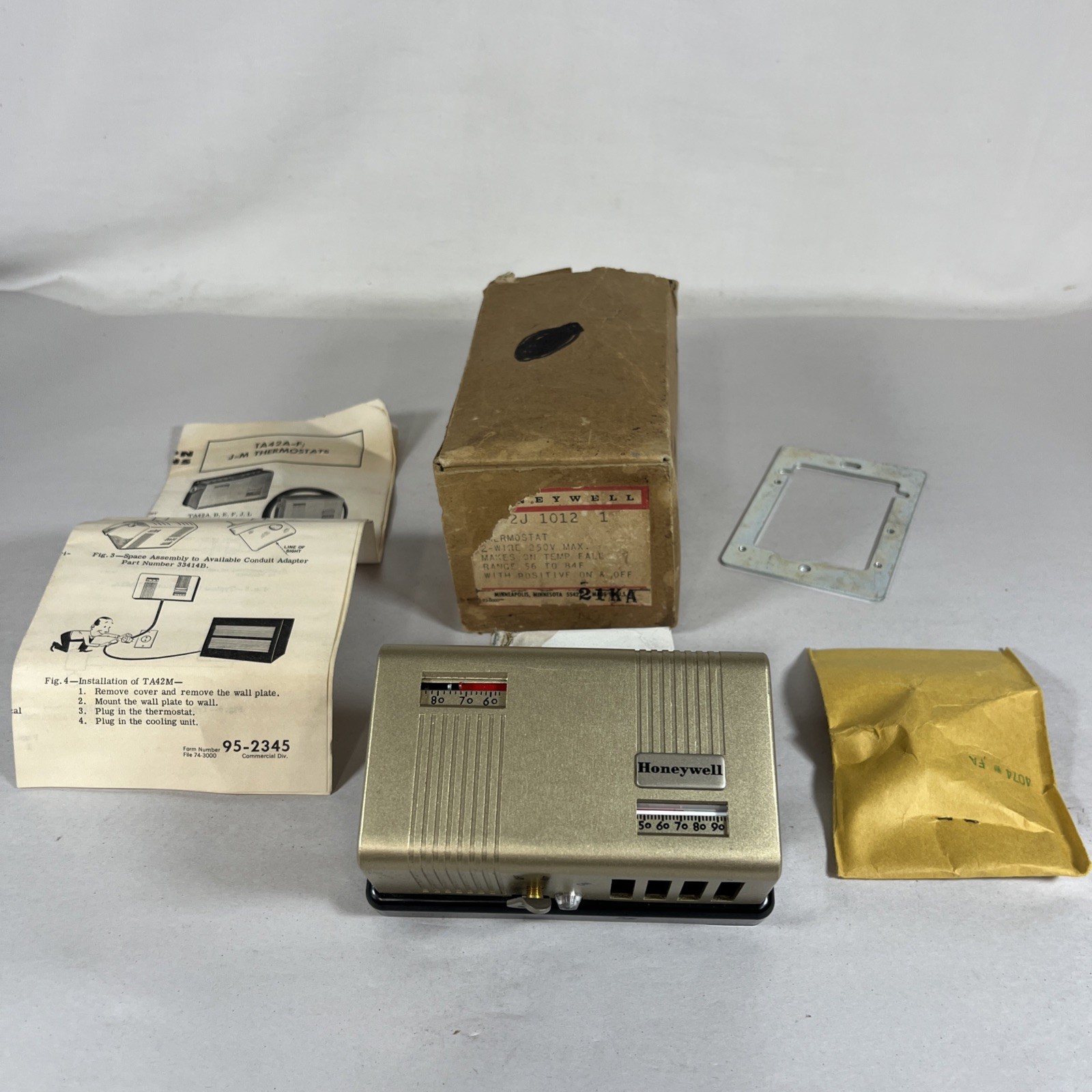 NOS Vintage Honeywell Thermostat Vintage Home Decor Art Deco TA42J 1012 1