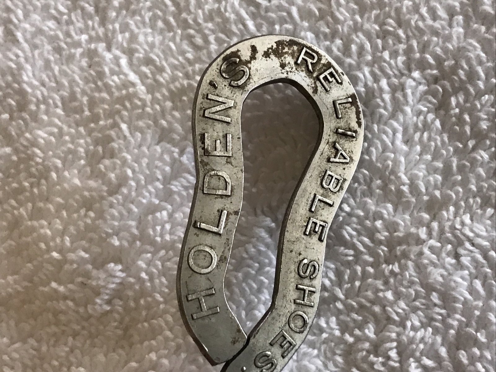 HOLDEN’S RELIABLE SHOES VINTAGE ADVERTISING BUTTONHOOK