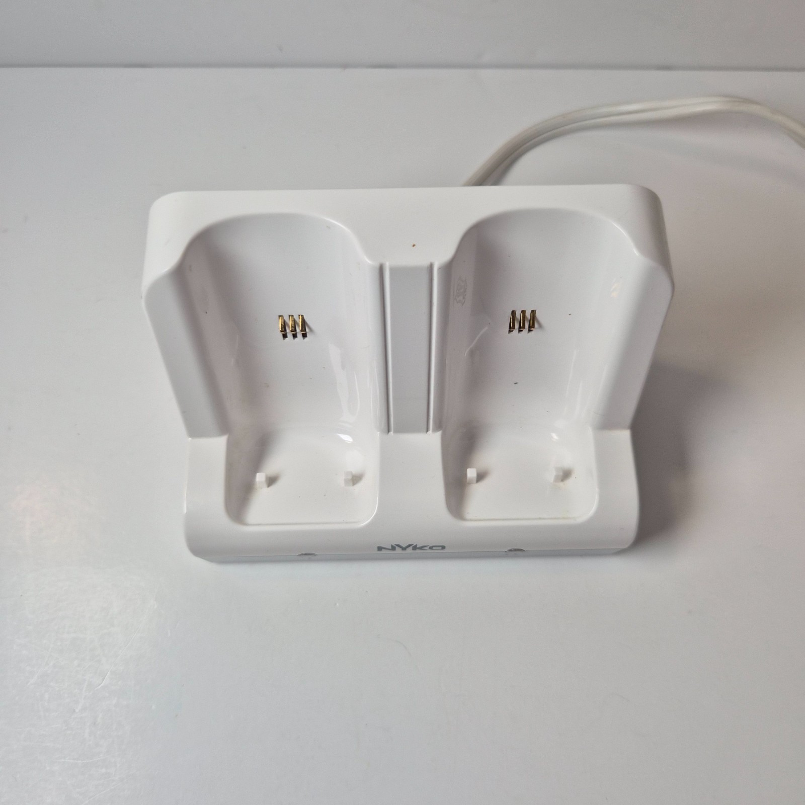 Nyko Wii Remote Charge Station Dock Base Only Tested (N1)