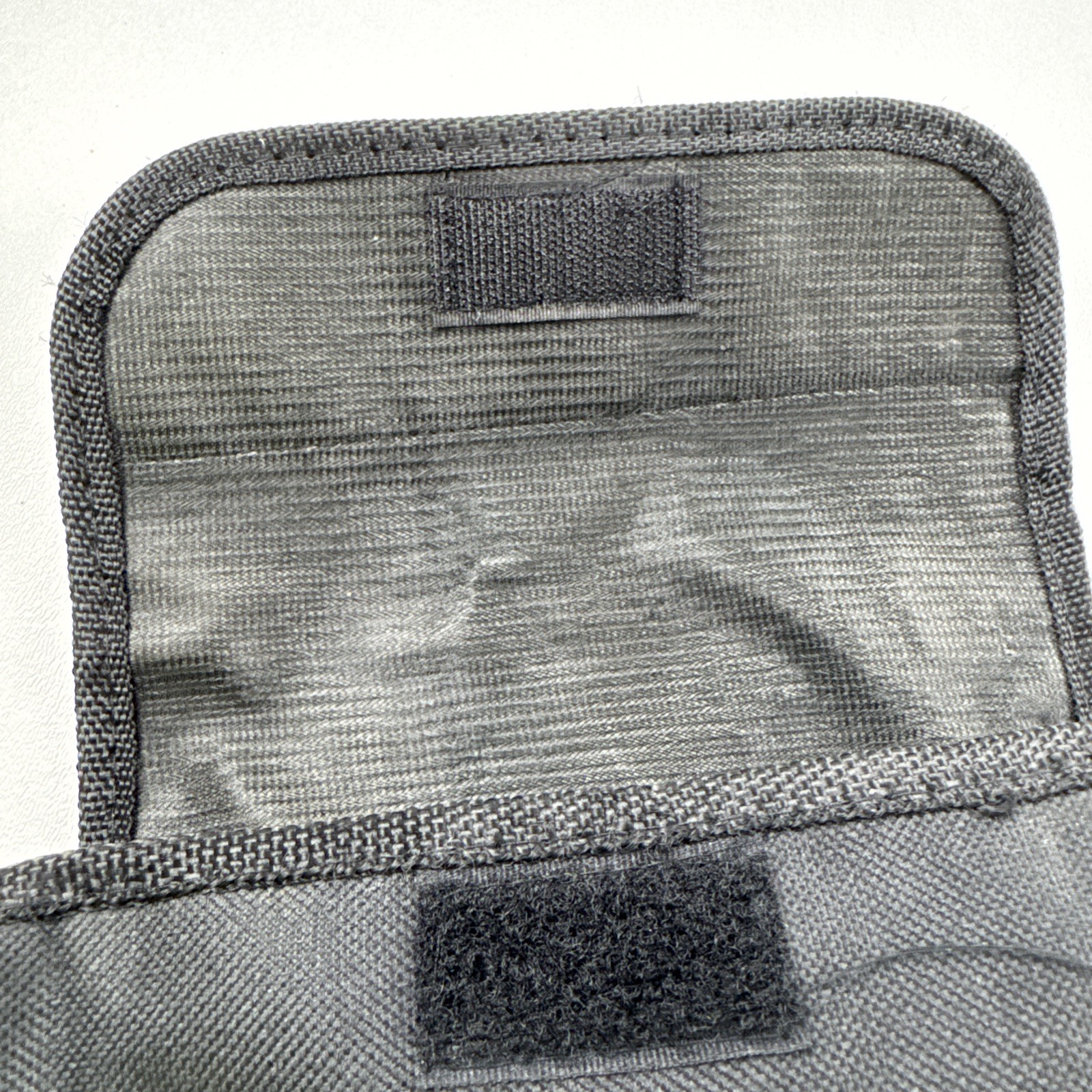 OPTIC 1050 BINOCULARS , & CARRYING CASE, VINTAGE