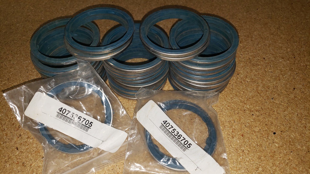Thomas & Betts 407536705 Sealing O-Ring 2" S267 2.92" 23 NOS - Unused    QTY 1