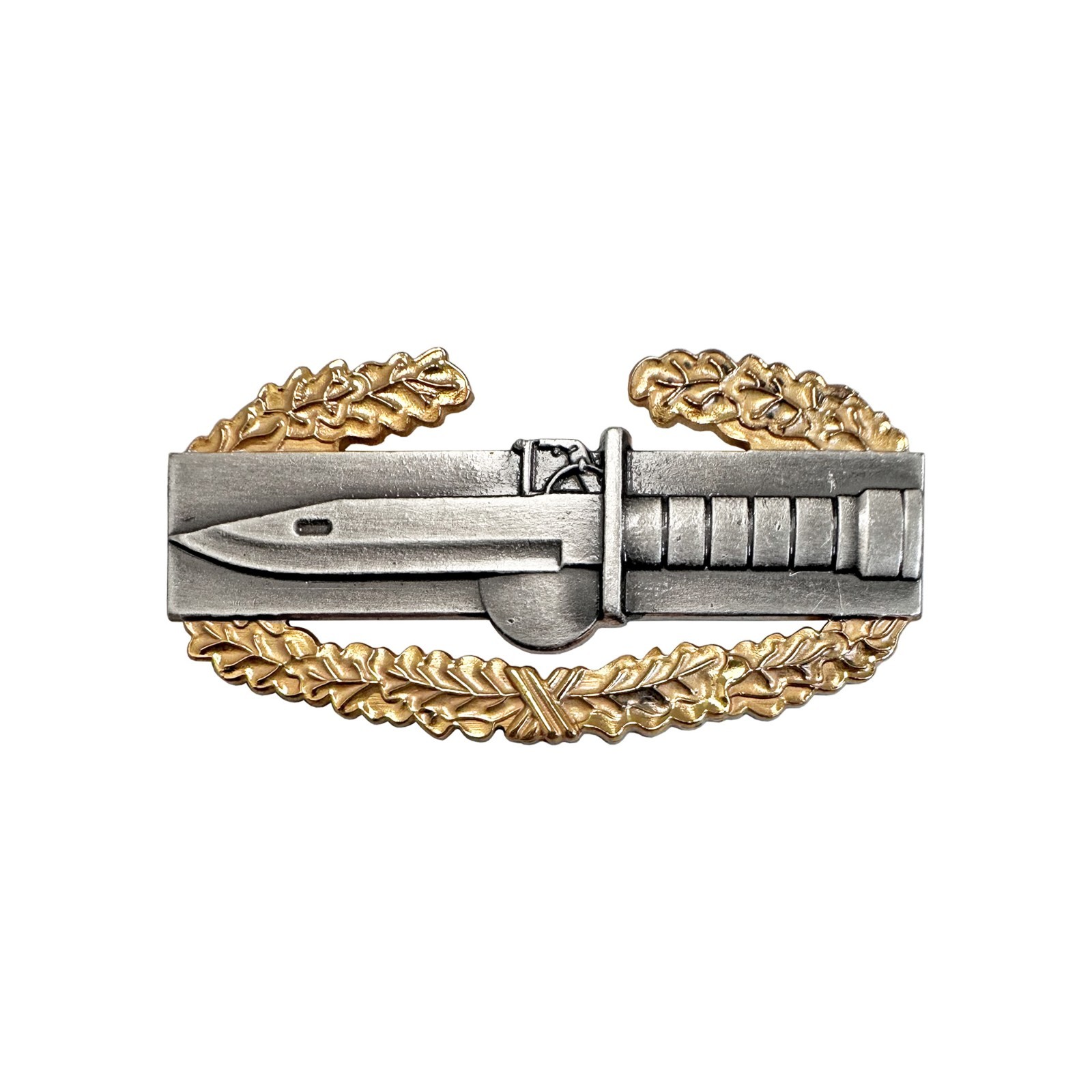U.S. Army Master Combat Action Badge C.A.B. 1 AWD Gold Wreath Silver-Oxidized