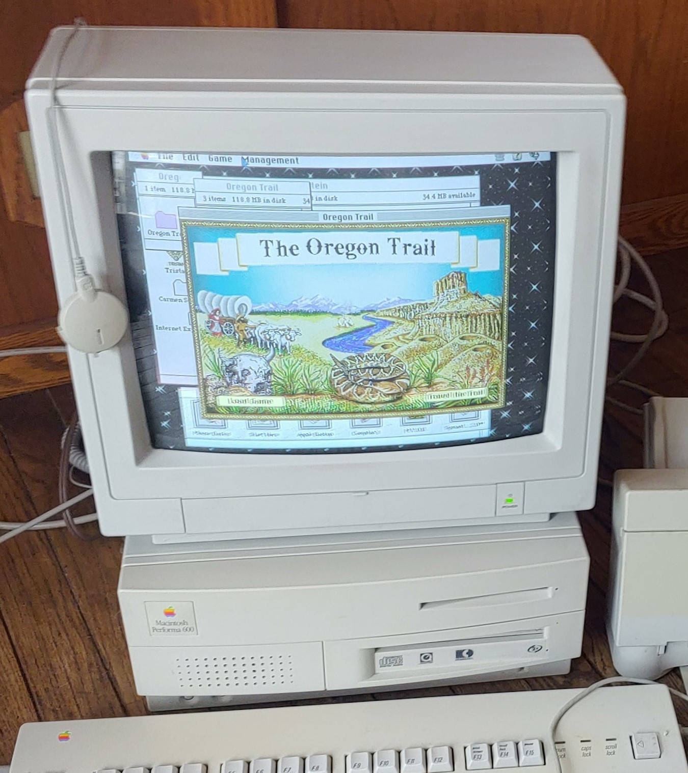 Macintosh Performa 600 CD Monitor Keyboard Mouse Printer Microphone Games