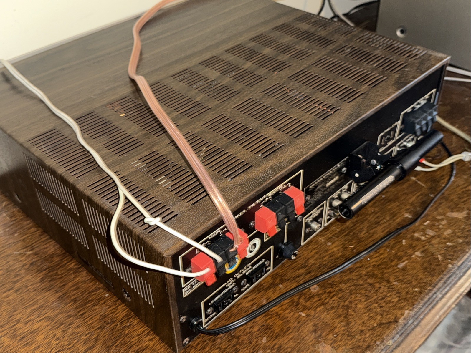 Vintage Marantz 2250 Stereo Receiver -Working, Solid and Clean