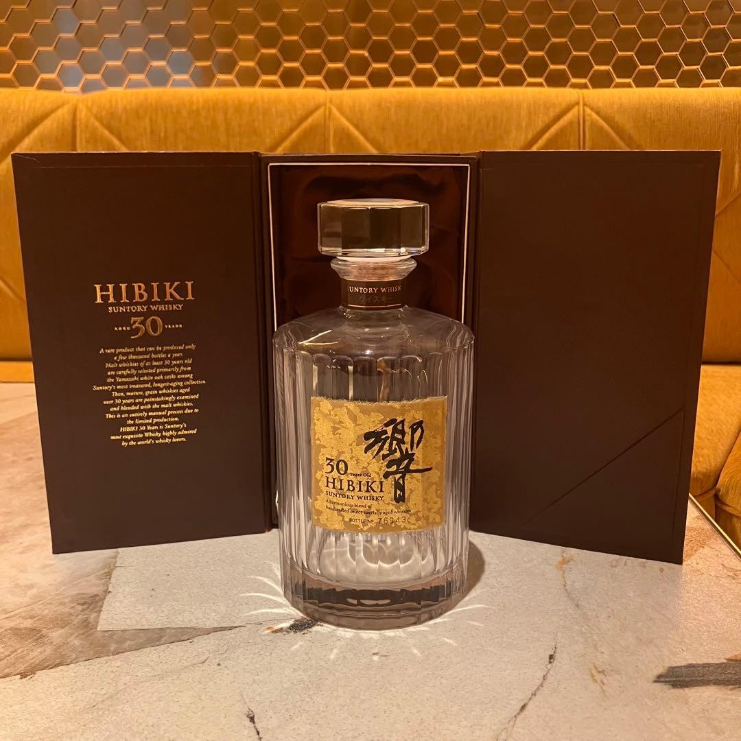 Suntory Hibiki 30 Year Whisky Empty Bottle with Gift Box Collection Japan Used