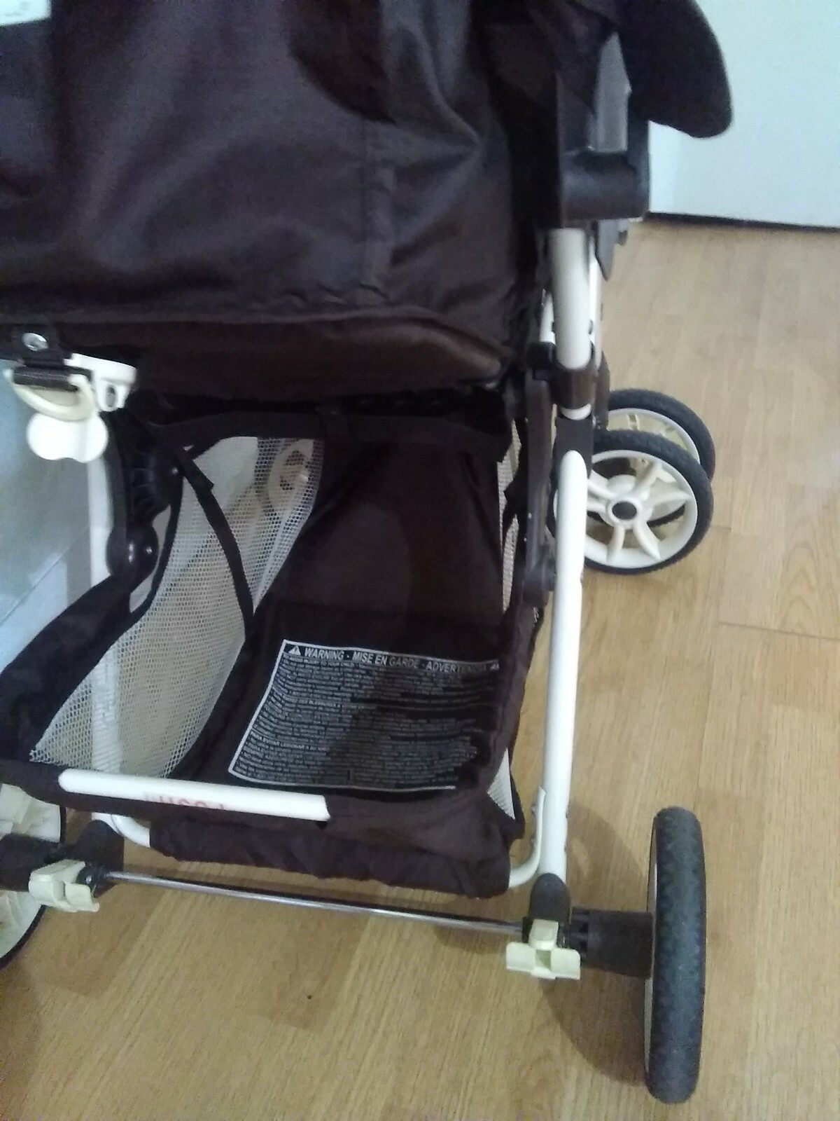 Graco Stroller walk behind with built in cupholders 