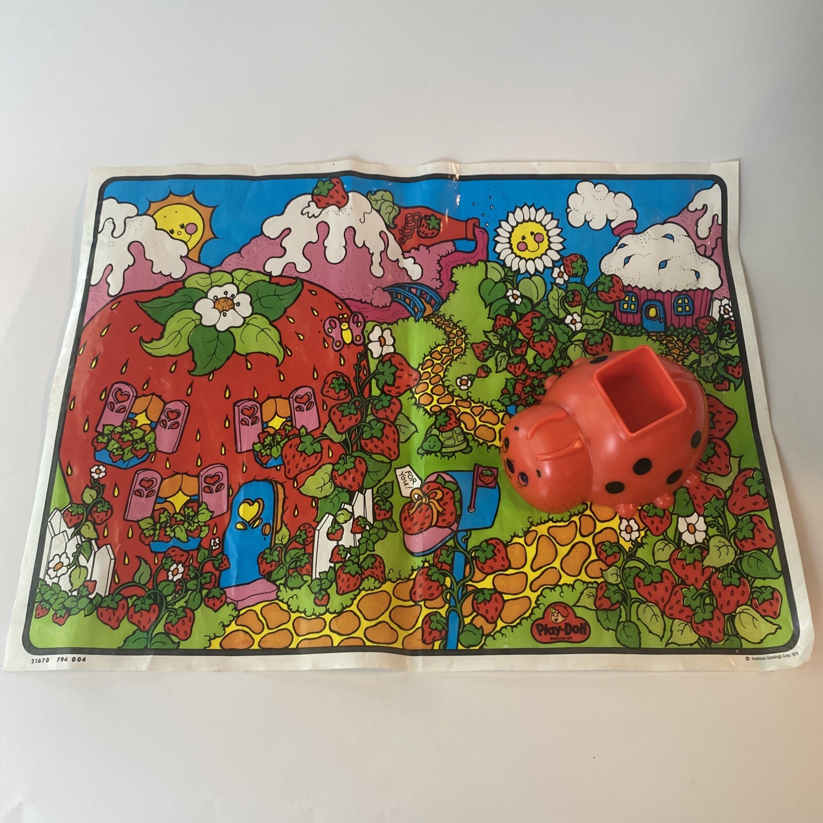 VTG 1980 Strawberry Shortcake Play Doh Set Replacement Lady Bug & Plastic Mat