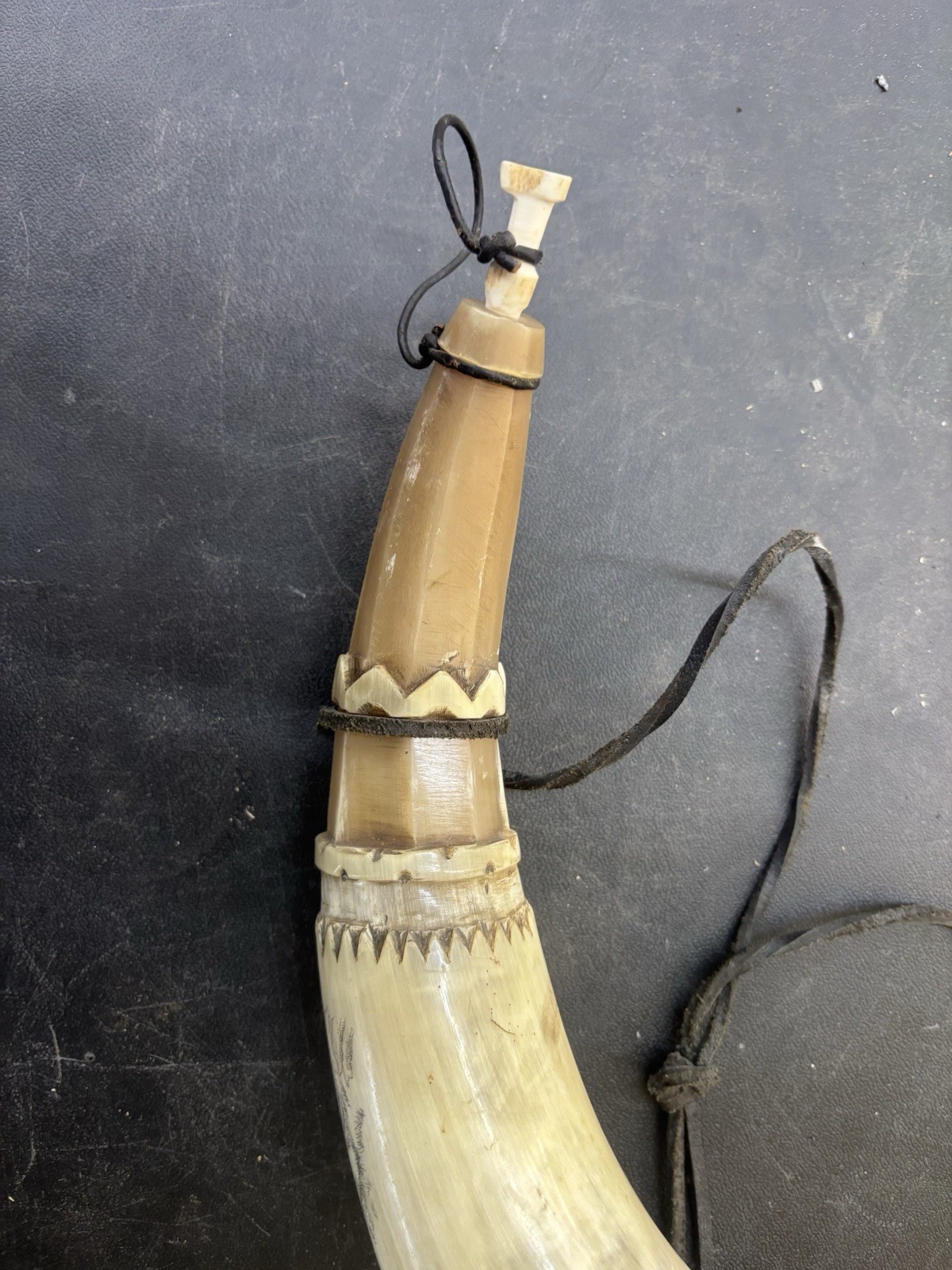 Custom Scrimshaw Powder Horn