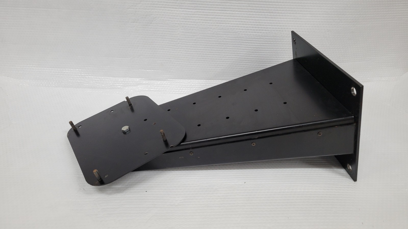 Hunter Alignment machine r811 wall mount w/ swivel dsp600 hawkeye