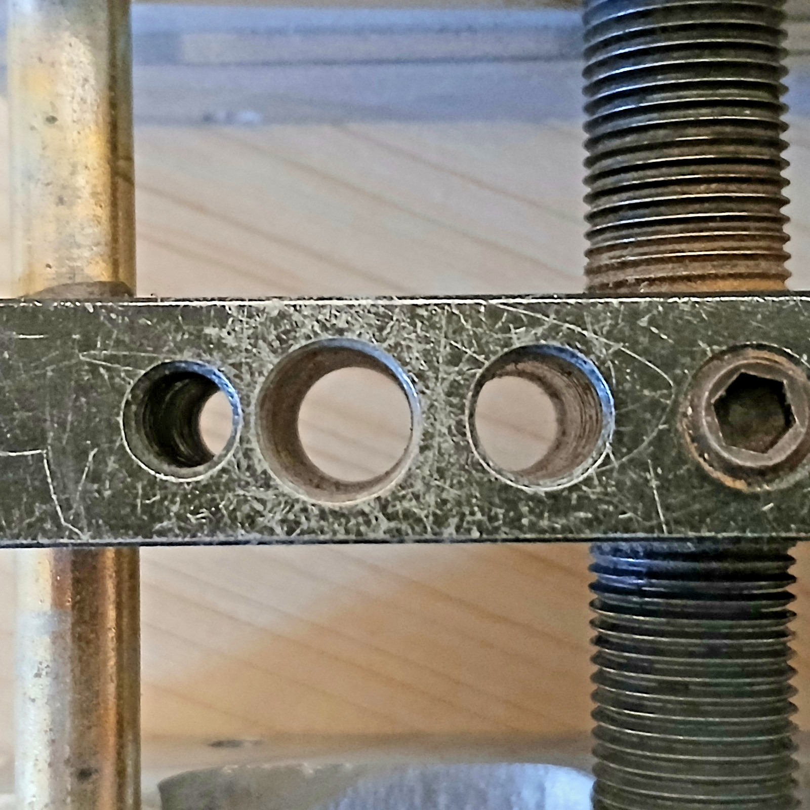 Dowl-it Self Centering Dowel Pin Drill Guide Vise Model 1000 Made U.S.A.