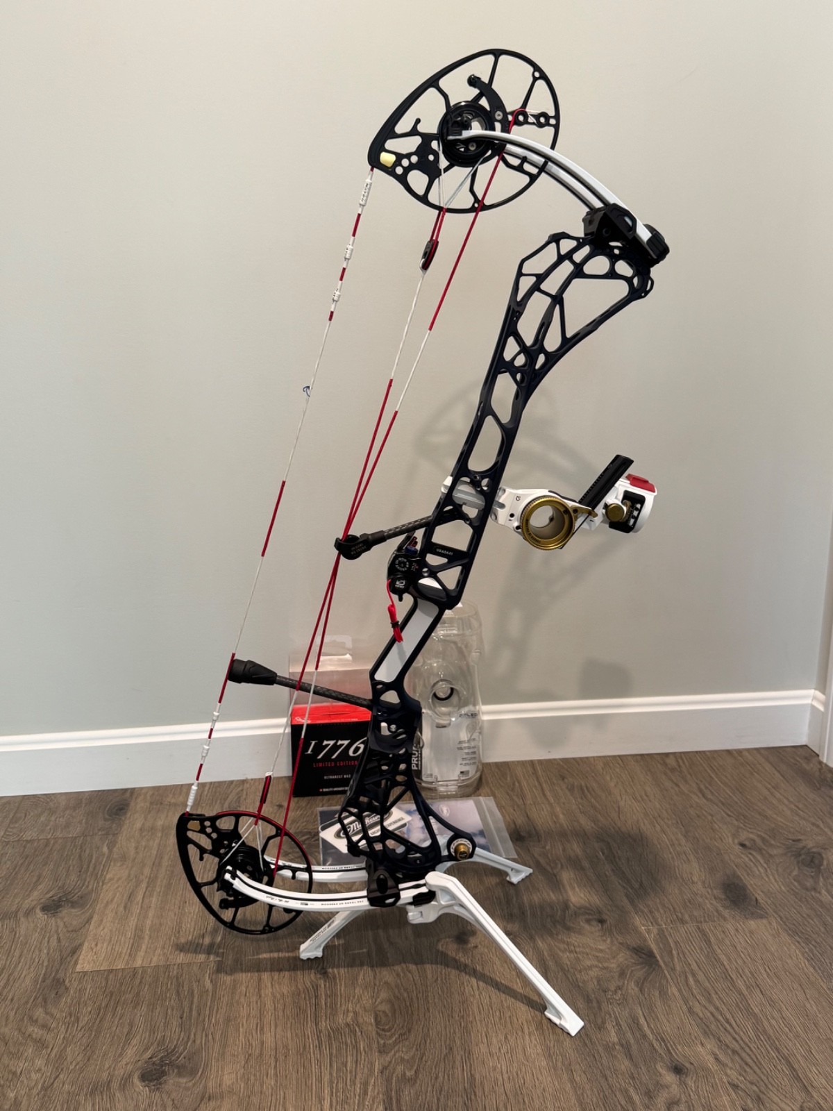 BRAND NEW! Mathews ARC 30 RH 1776 Limited Edition