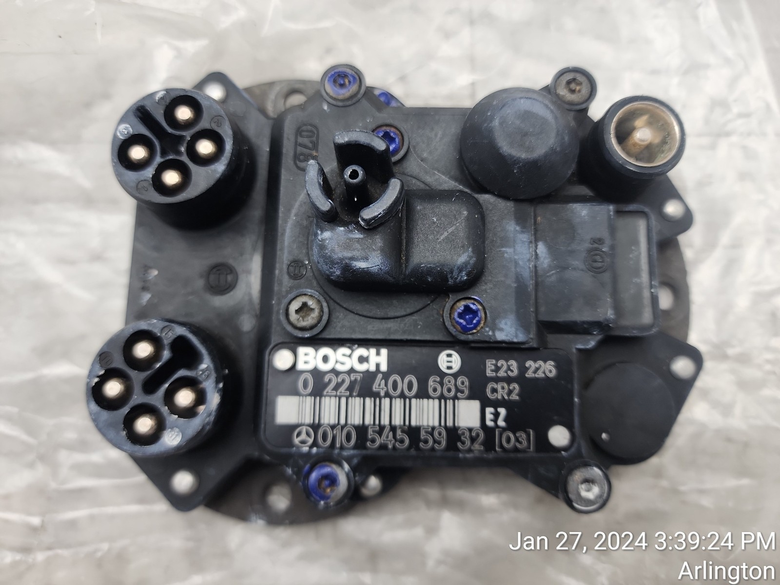 1991-1993 Mercedes Benz 190E 2.3L EZL Ignition Control Module 0105455932