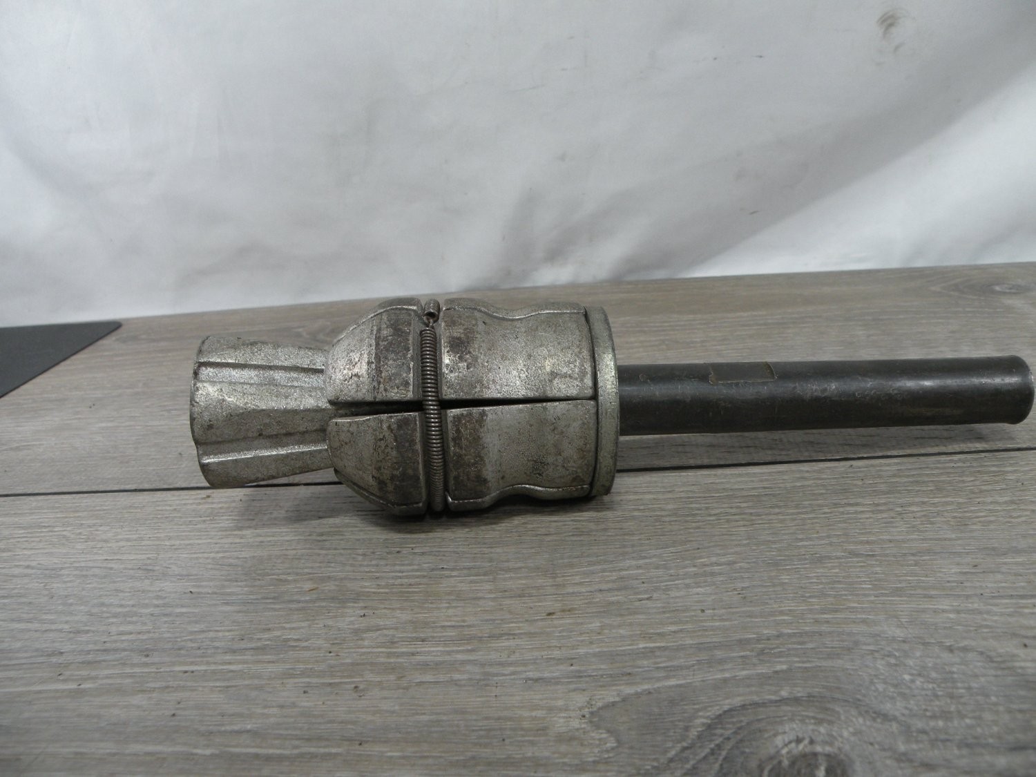 K-D Tools 2269 Tailpipe Expander Gray Steel Segmented Expansion Head Exhaust