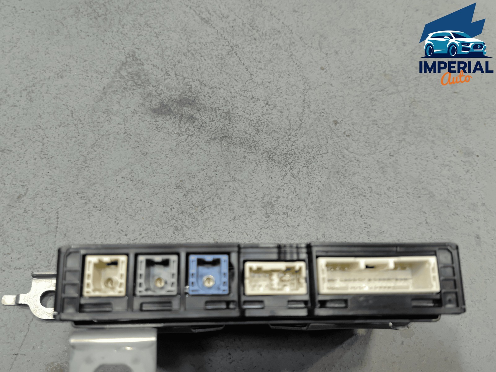 2018-2020 Toyota Camry Telephone Transceiver Communication Denso Module OEM