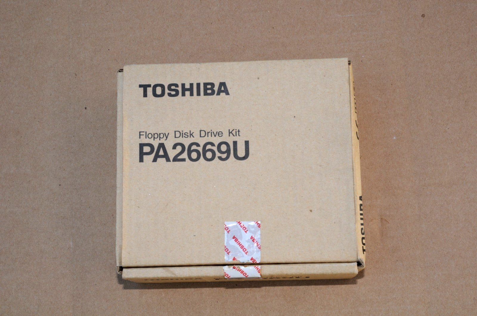 TOSHIBA LAPTOP EXTERNAL 1.44Mb FLOPPY DRIVE, P/N PA 2669U, NEW, OLD STOCK