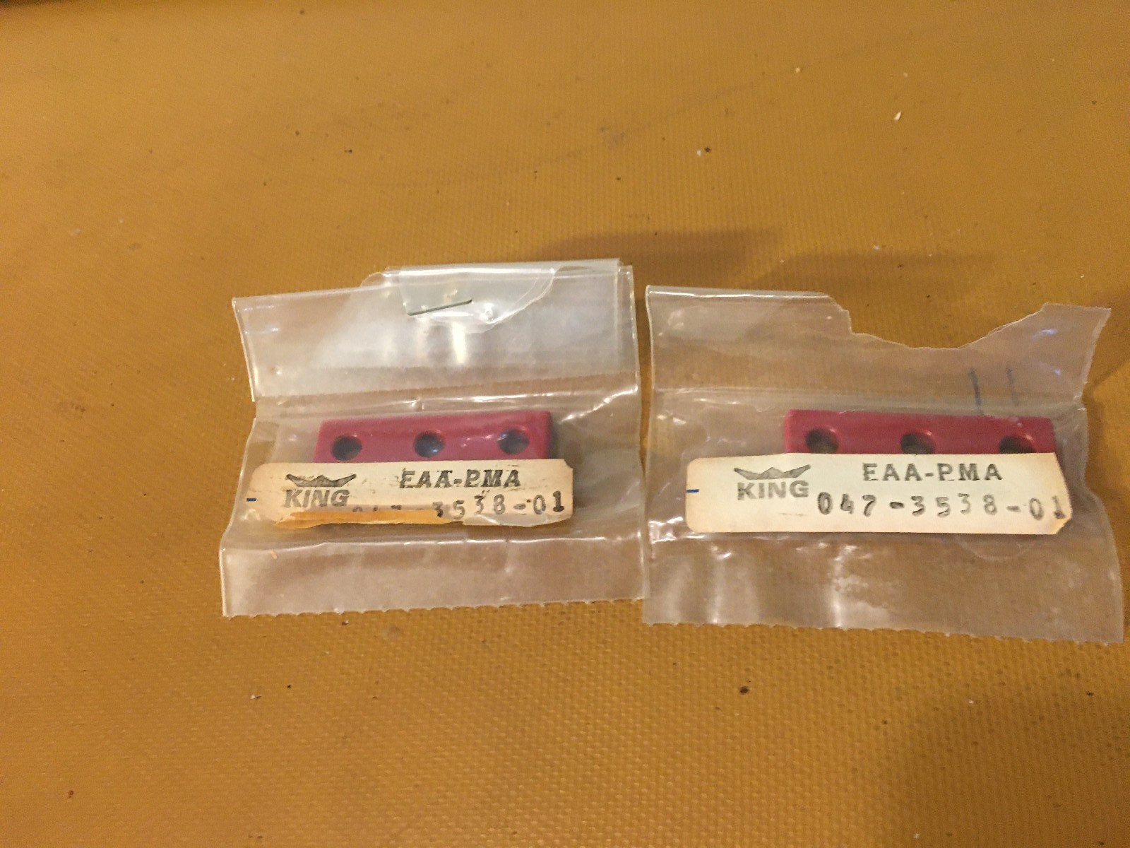 2 King Small Part: 047-3538-01 aka 047-03538-0001 clamp  NOS