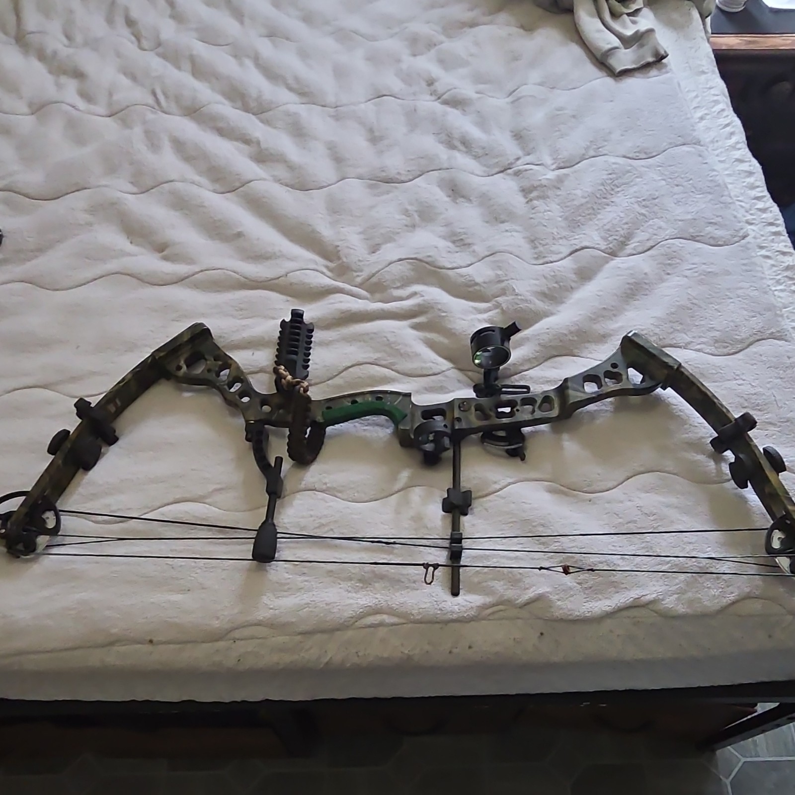 Bowtech Patriot Compound Bow Camouflage Right Hand Bow Hunting