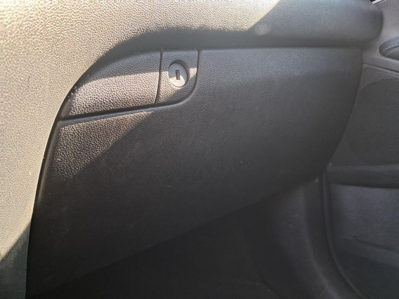 SORENTO   2019 Glove Box 4854001