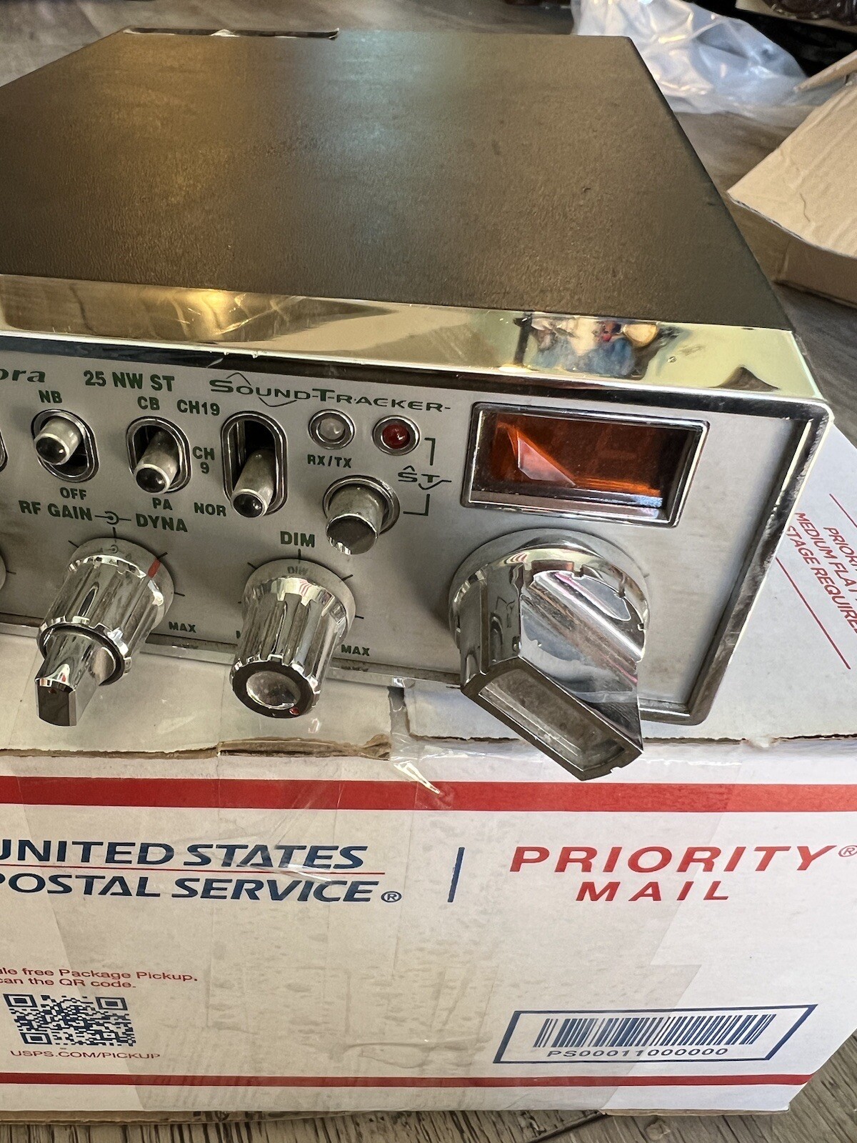 Cobra 25 NW ST Soundtracker CB Radio