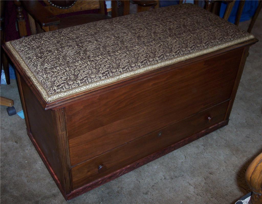 Walnut Hall Bench / Blanket Chest  / No Locking Mechanism (BB-6)